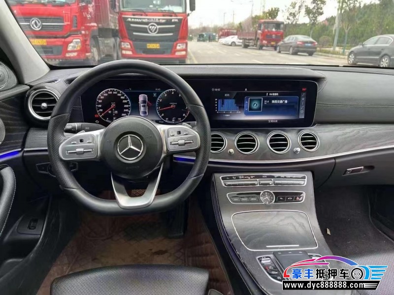 23年奔驰E轿车抵押车出售