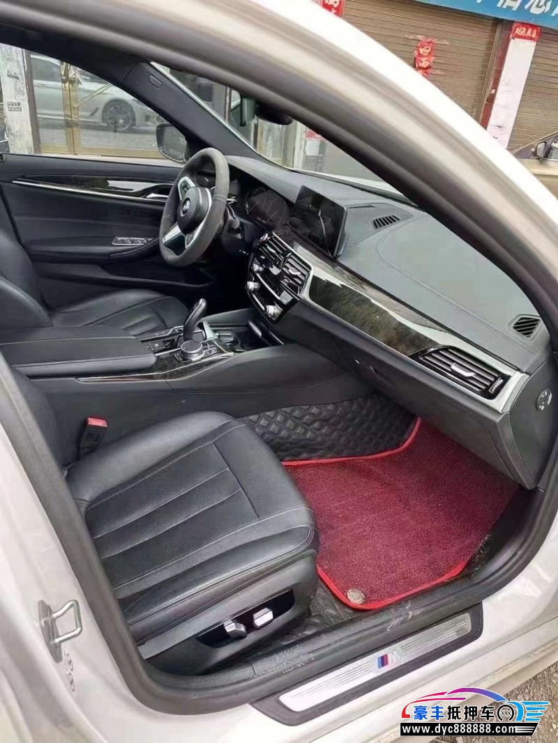 19年宝马5系轿车抵押车出售