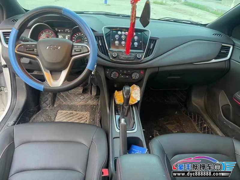 20年雪佛兰科鲁泽轿车抵押车出售