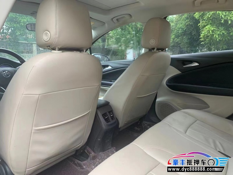 20年别克威朗轿车抵押车出售