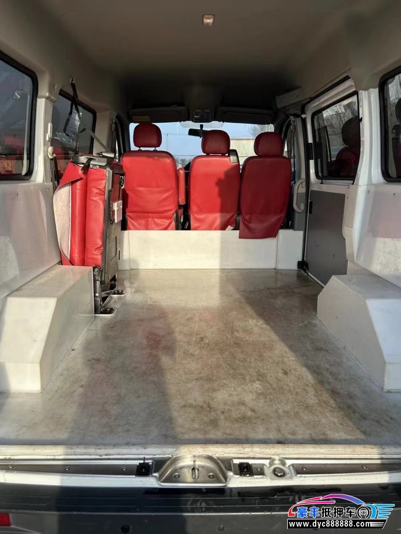 21年上汽大通V80轿车抵押车出售