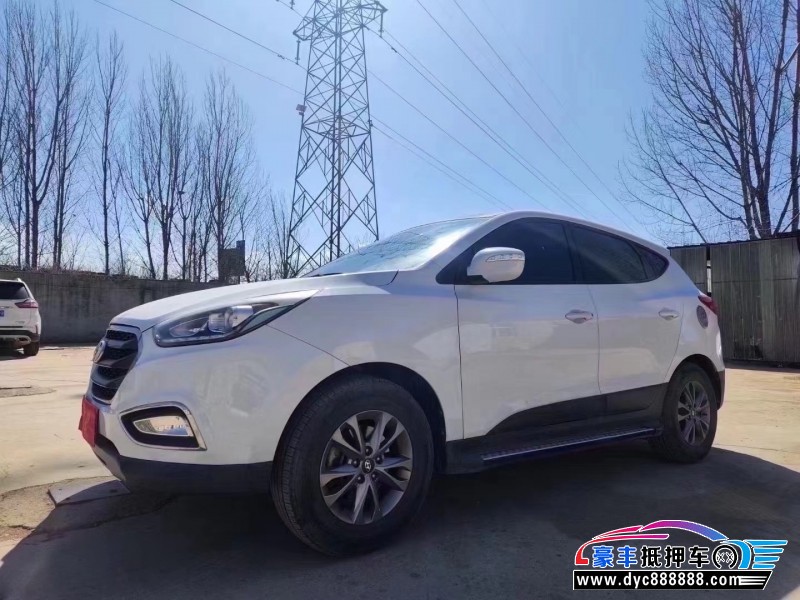 16年现代ix35轿车抵押车出售