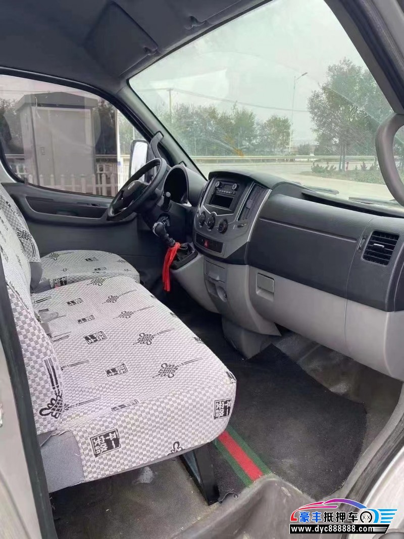 21年东风御风轿车抵押车出售