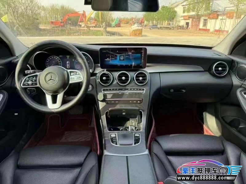 19年奔驰C轿车抵押车出售