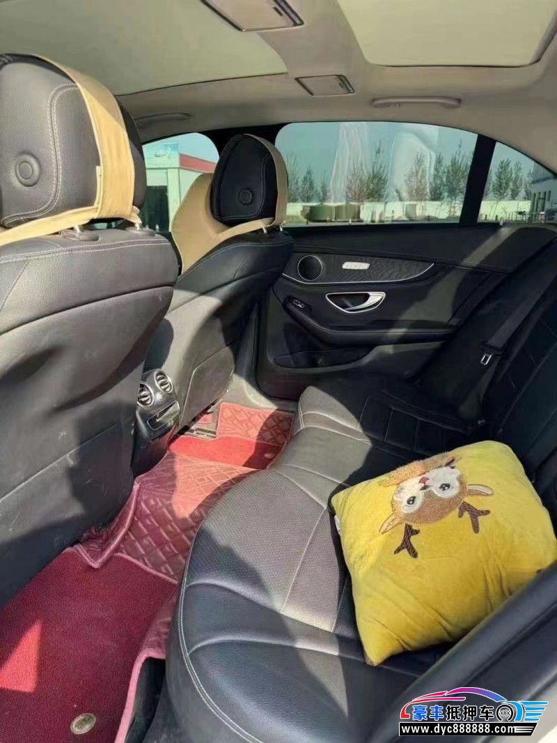 19年奔驰C轿车抵押车出售