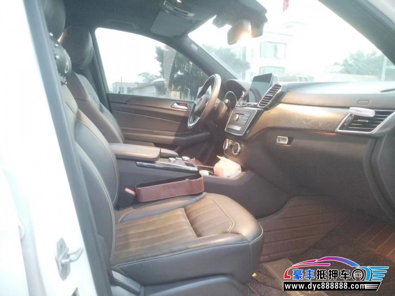 17年奔驰GLE轿车抵押车出售