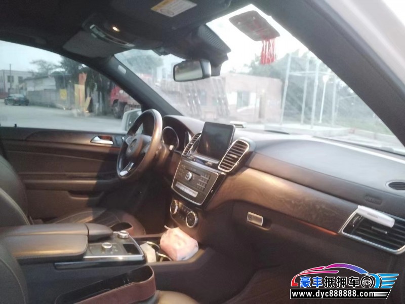 17年奔驰GLE轿车抵押车出售