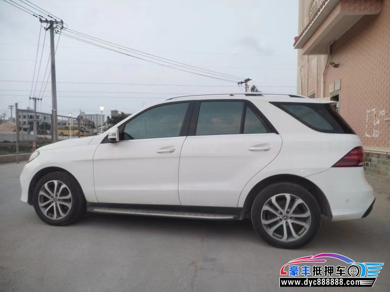 17年奔驰GLE轿车抵押车出售