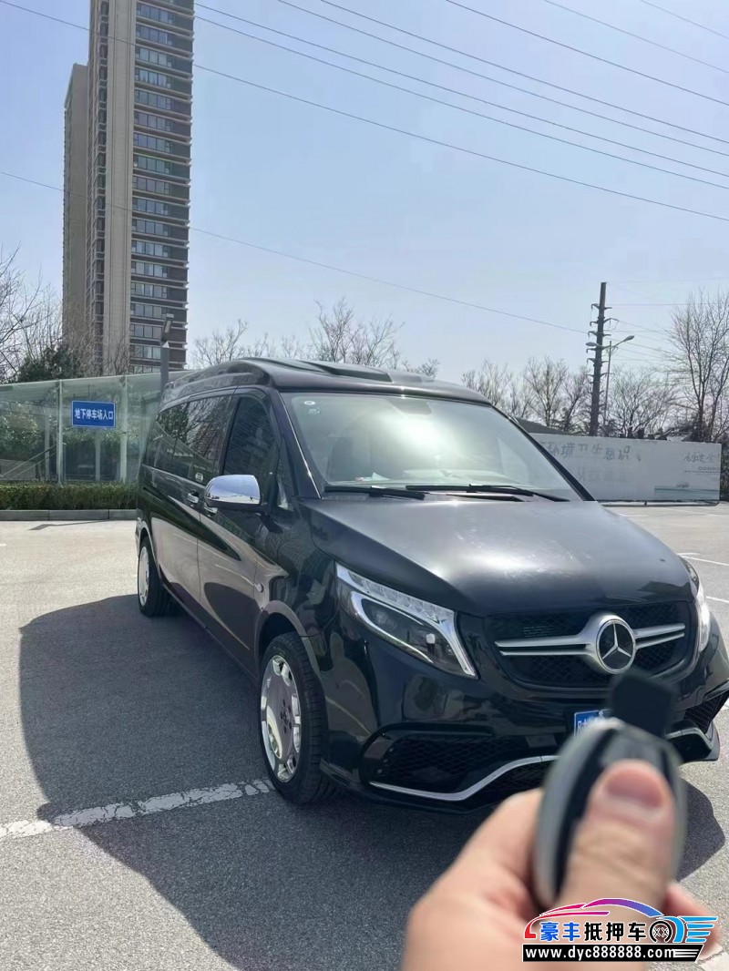 18年奔驰威霆轿车抵押车出售