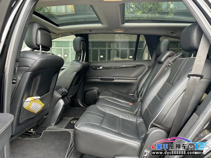 17年奔驰R轿车抵押车出售