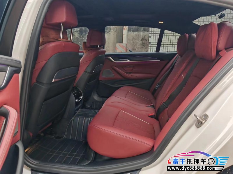 21年宝马5系轿车抵押车出售