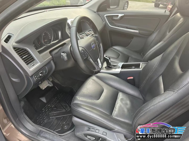 14年沃尔沃XC60轿车抵押车出售