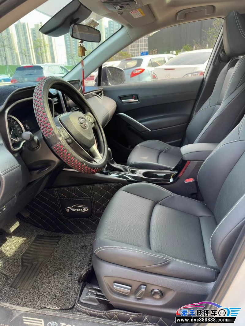 22年丰田威兰达轿车抵押车出售