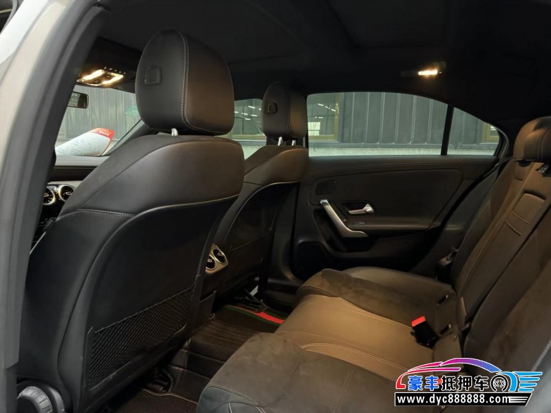 20年奔驰A轿车抵押车出售