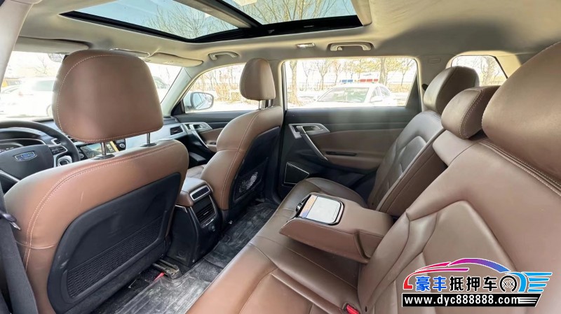 16年吉利博越轿车抵押车出售