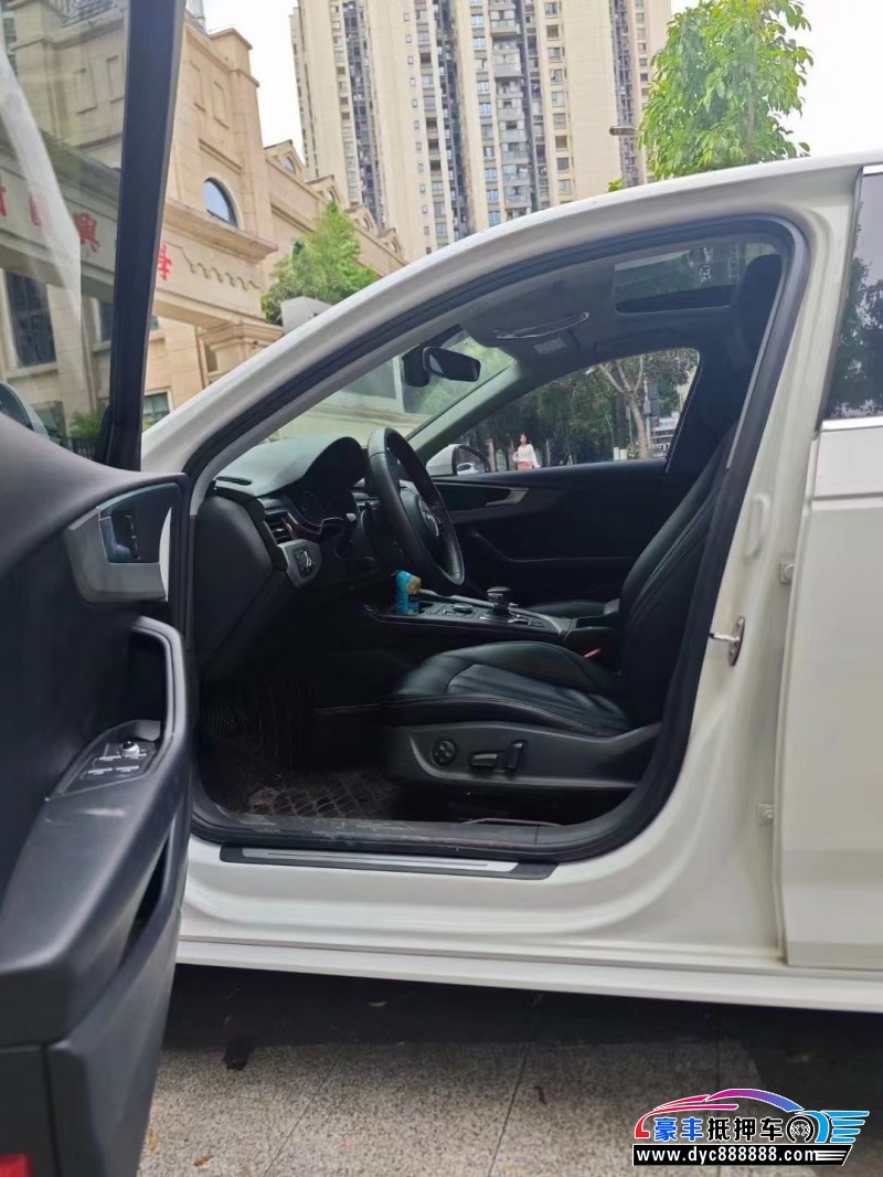 18年奥迪A4轿车抵押车出售