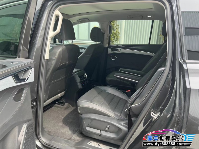 23年大众揽镜轿车抵押车出售