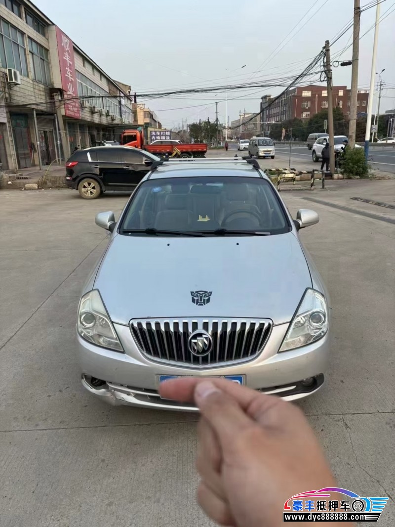 13年别克凯越轿车抵押车出售