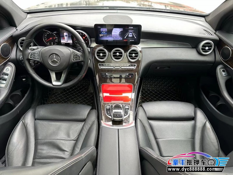 19年奔驰GLC轿车抵押车出售