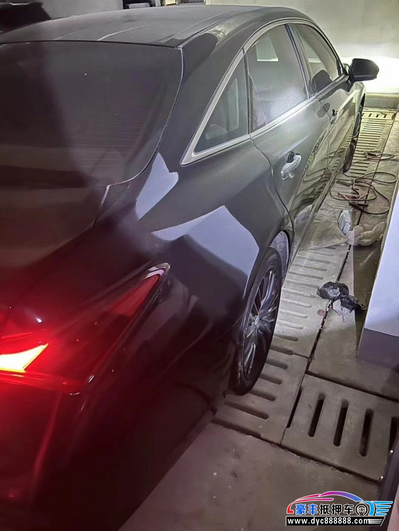 20年丰田亚洲龙轿车抵押车出售