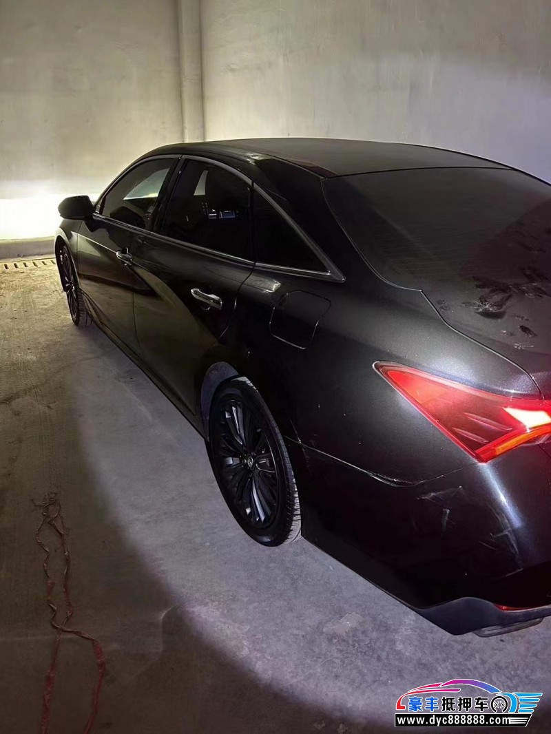 20年丰田亚洲龙轿车抵押车出售