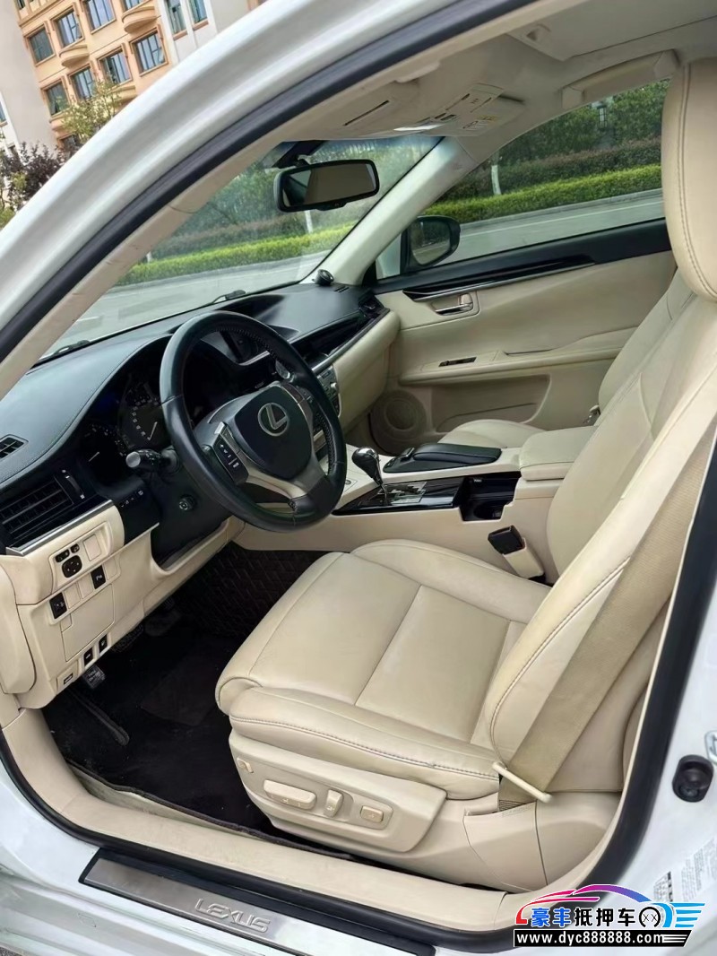 15年雷克萨斯ES轿车抵押车出售