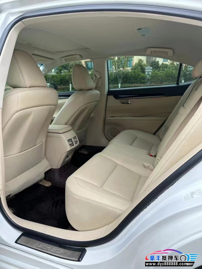 15年雷克萨斯ES轿车抵押车出售