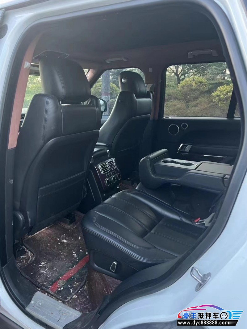 13年路虎揽胜行政轿车抵押车出售