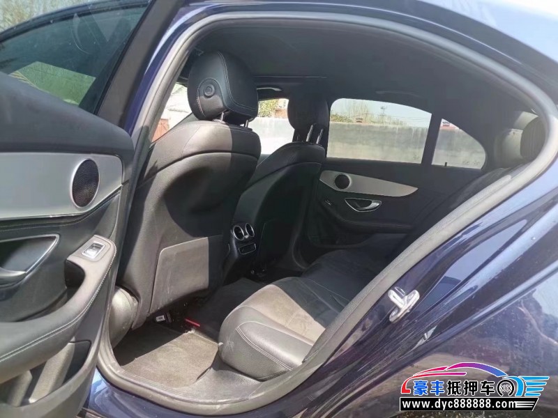 19年奔驰C轿车抵押车出售