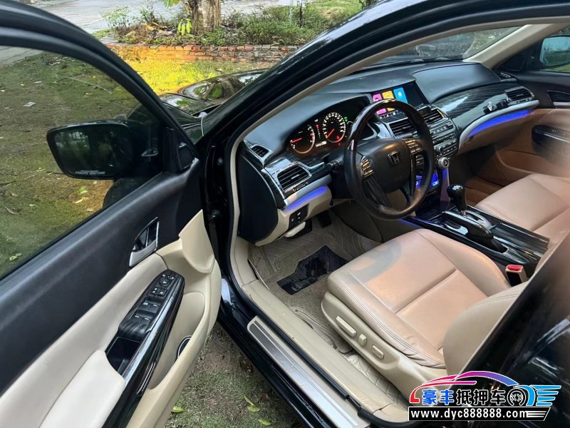 09年本田雅阁轿车抵押车出售