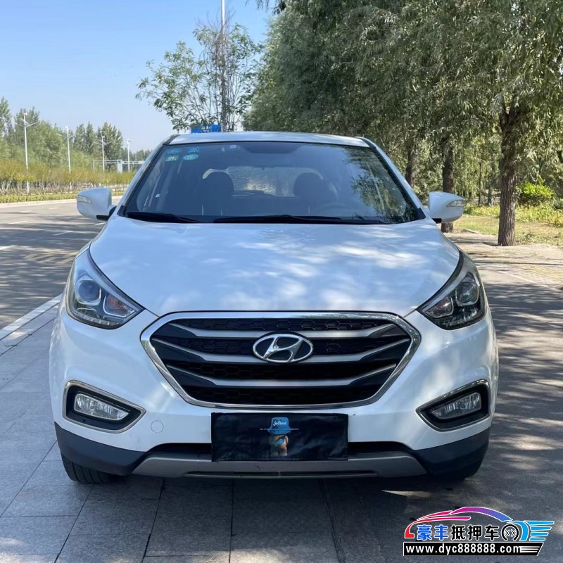 17年现代ix35轿车抵押车出售