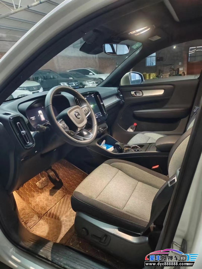 23年沃尔沃XC40轿车抵押车出售