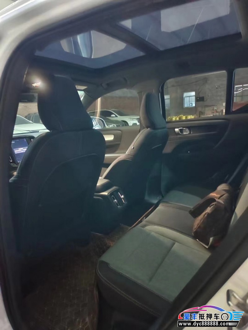 23年沃尔沃XC40轿车抵押车出售