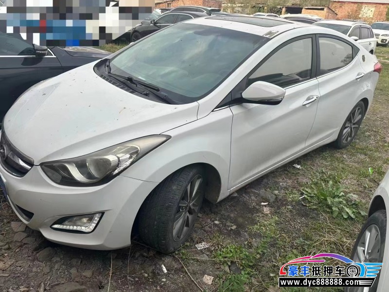 15年现代朗动轿车抵押车出售