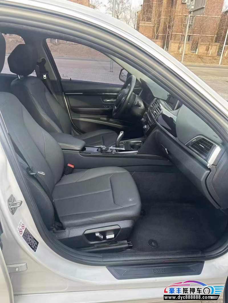 17年宝马3系轿车抵押车出售