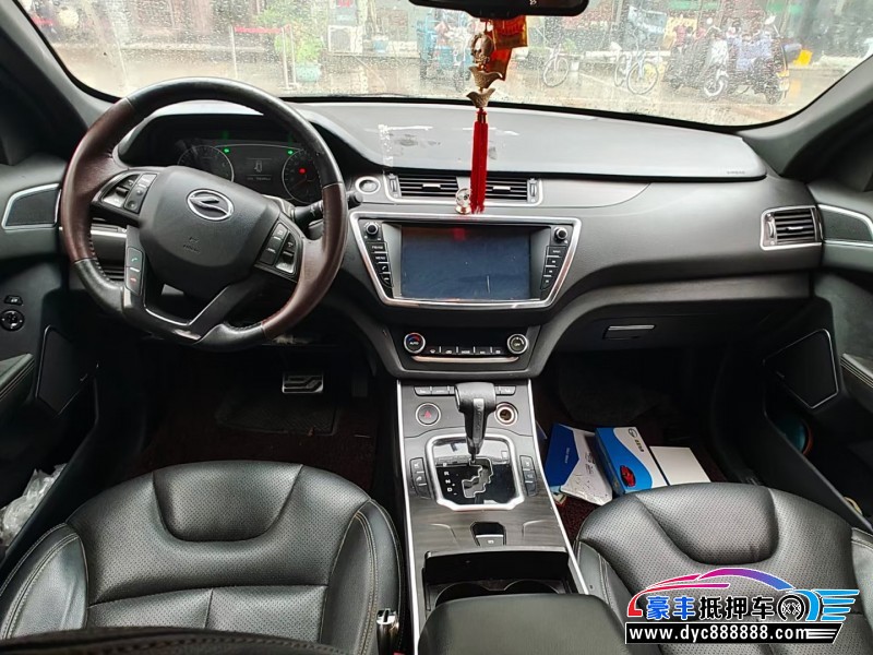 17年陆风X7轿车抵押车出售