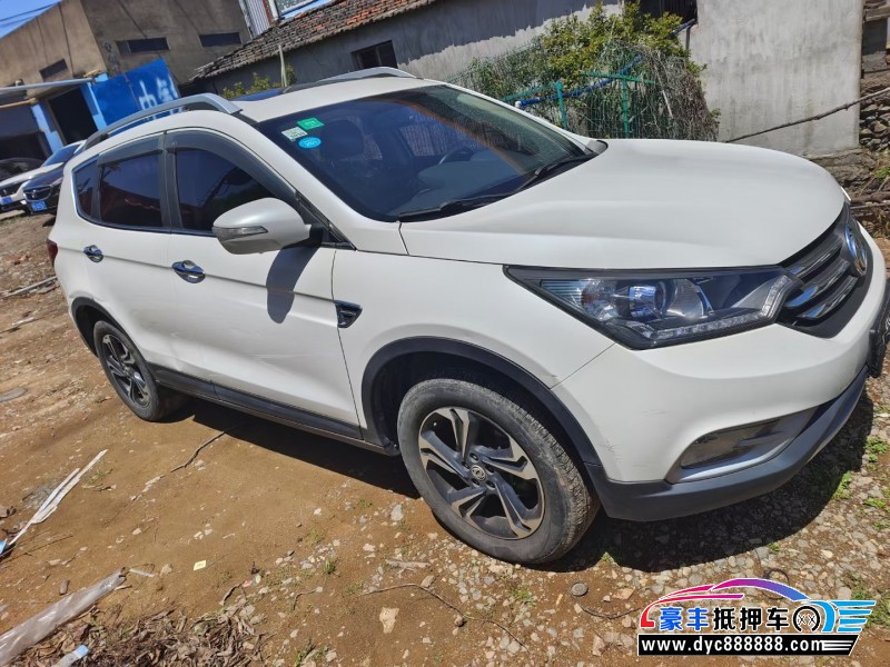 16年东风风神AX7轿车抵押车出售