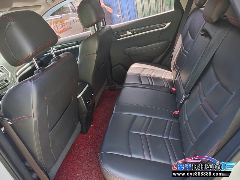 16年东风风神AX7轿车抵押车出售