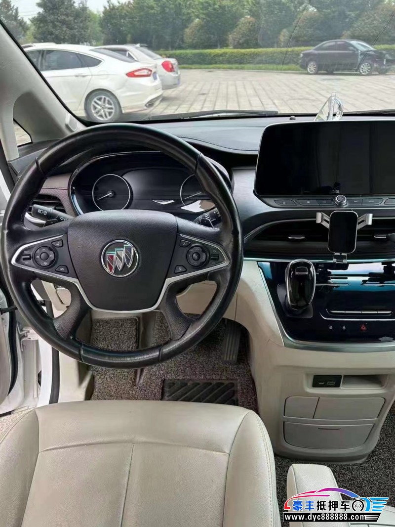 21年别克GL8轿车抵押车出售