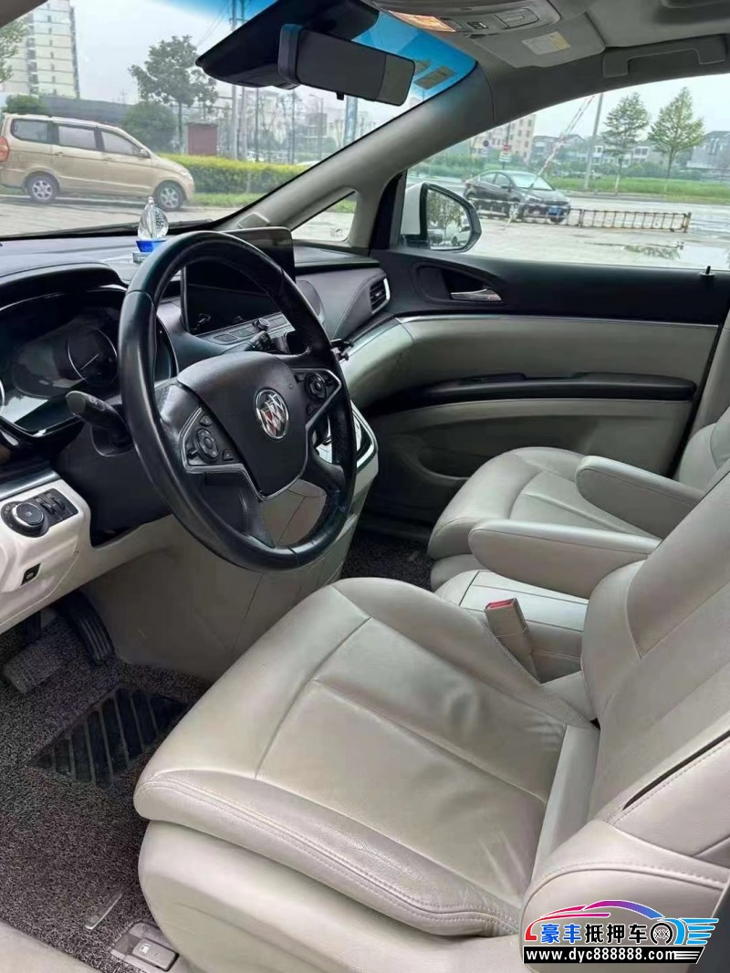 21年别克GL8轿车抵押车出售