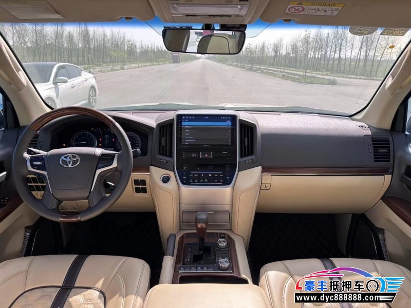 18年丰田兰德酷路泽（陆巡）轿车抵押车出售