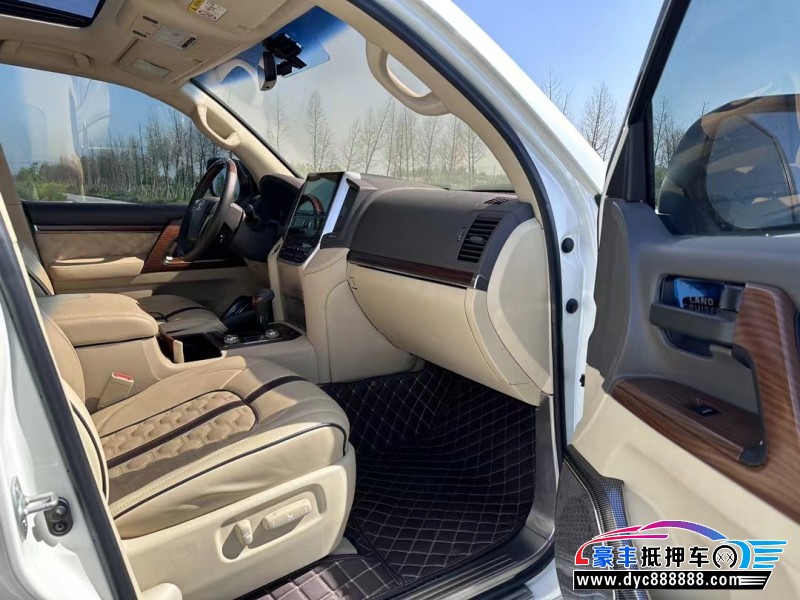 18年丰田兰德酷路泽（陆巡）轿车抵押车出售