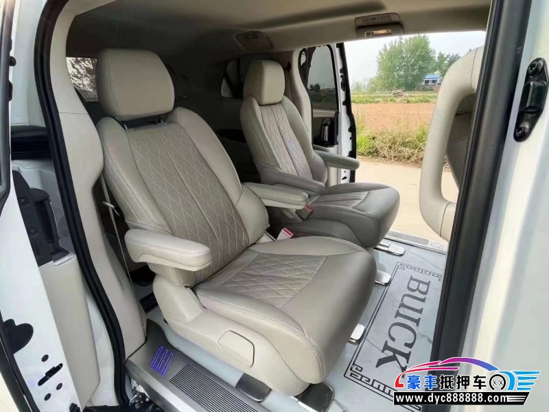 22年别克GL8MPV抵押车出售