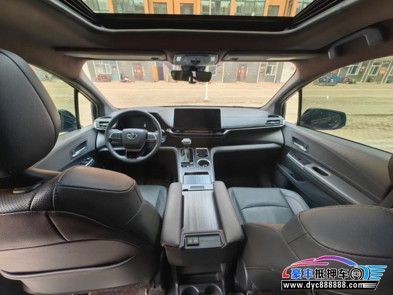 23年丰田塞纳轿车抵押车出售