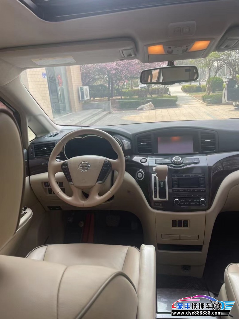 17年日产贵士轿车抵押车出售