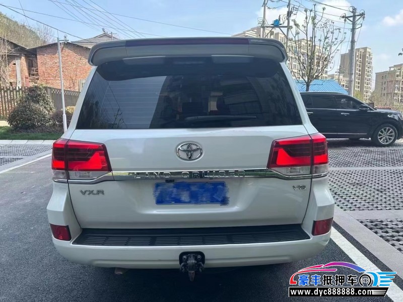 17年丰田兰德酷路泽（陆巡）轿车抵押车出售