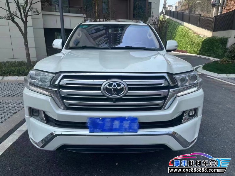 17年丰田兰德酷路泽（陆巡）轿车抵押车出售