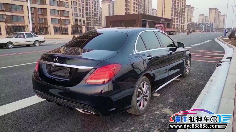 18年奔驰C轿车抵押车出售