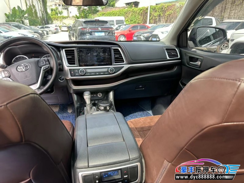 22年丰田汉兰达轿车抵押车出售