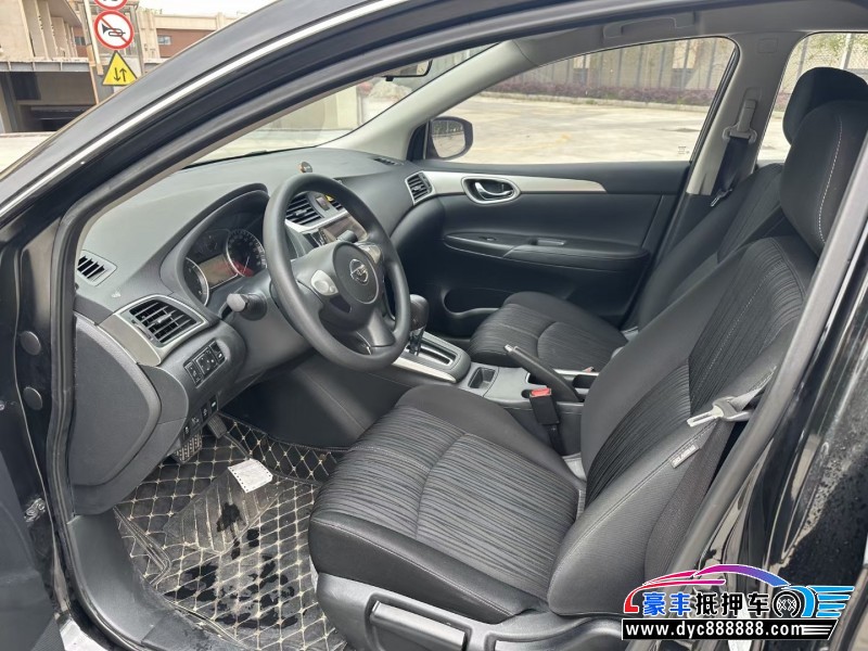 22年日产轩逸轿车抵押车出售